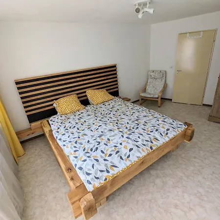 Petit Trianon 1,3 - Grosses Familiennest Komplett Renoviert