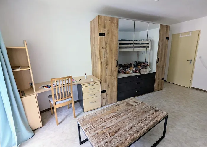 公寓 Petit Trianon 1,3 - Grosses Familiennest Komplett Renoviert 洛伊克巴德